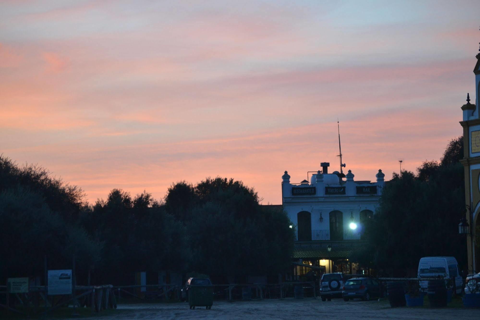 Hotel Toruno Del Rocio El Rocío Kültér fotó